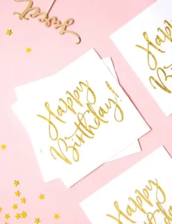 20 pappersservetter i vitt och guld 33 x 33 cm. Size-Standard