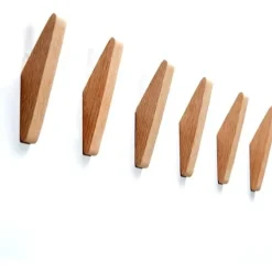 6 väggkrokar i trä 14,2*4,4*2,1 cm, minimalistiska klädkrokar i ek, används för att hänga badrumshanddukar.