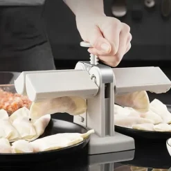 AUTOMATISK PIEROGI-MASKIN FÖR TILLVERKNING AV PIEROGI