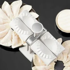 AUTOMATISK PIEROGI-MASKIN FÖR TILLVERKNING AV PIEROGI