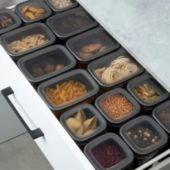 Behållare för lösa produkter med lock 1 l