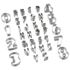 BOKSTAV OCH SIFFROR FORM TÅRKUTSNITTNING, metall, silver