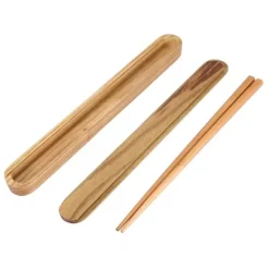 Bärbara träpinnar, utdragbara ätpinnar, ask, fodral, porslin, ljus träfärg