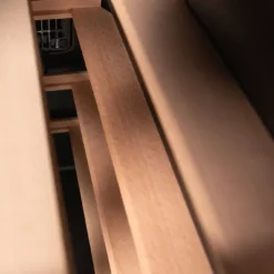 Cecotec Wine cooler with 34-bottle capacity and high-performance compressor cooling system. Adjustable temperature and interior LED light.