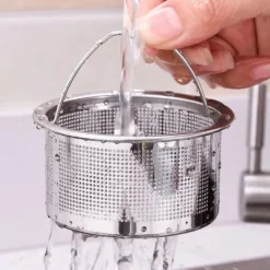 Silar-Diskbänkssil med handtag 304 rostfritt stål diskbänksavlopp Djup kopp korgsil 3 tum ytterdiameter