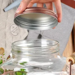 Dryckesburk med kran och guldfärgat stativ 5,5 l + 12 glas 200 ml