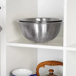 Durkslagssil i stål för silning av grönsaker och frukter 24 cm