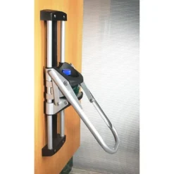 EcoPress presskross för PET-flaskor upp till 2L, monterad på vägg