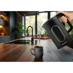 Vattenkokare-Elektrisk vattenkokare 1,7l Berdsen BD-712 svart och guld