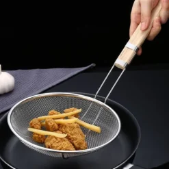 Finmaskigt sil Mångsidigt trähandtag i rostfritt stål Robust oljeskimmersked för hemköket