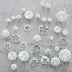 Kakformar-Fjärilar, Blommor, Löv Utstickare 33st | Plunger