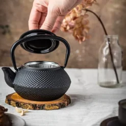 Kaffe- & Tekannor-Gjutjärn tekanna infuser 0,3L KINGHOFF KH-1817