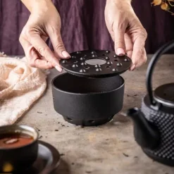 Kaffe- & Tekannor-Gjutjärnstekanna med värmare 0,8L KINGHOFF KH-1847