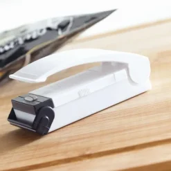 Tillbehör Till Matförvaring-InnovaGoods 1 Bag Sealer with Fridge Magnet Magseal