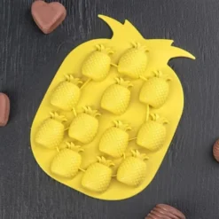 Isformar-Ishink - Ananas - Silikon - 14 x 18,5 cm - Utan BPA - Gul