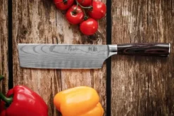 Japanska knivset med 10 Muteki-knivar i presentask. Högkolstål.