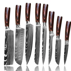 Japanska knivset med 8 Muteki-knivar i presentask. Högkolstål.