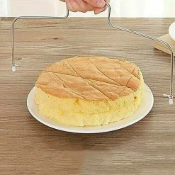 Justerbar tårtskärare - perfekt för bröllops- och födelsedagstårtor