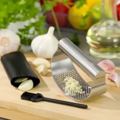 Vitlökspressar-KINGHOFF KH-1632 SET FÖR PELNING OCH PRESSNING AV VITLÖKS