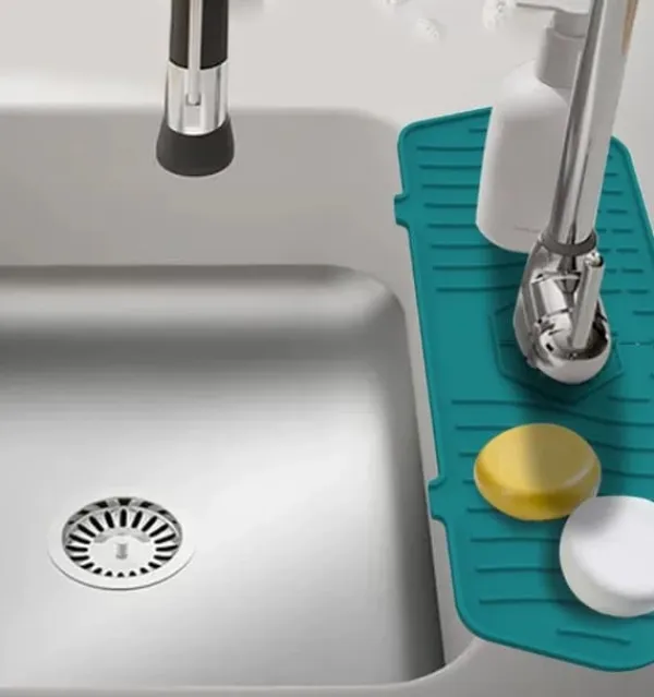 Köksblandare Diskbänk Stänkskydd Silikonkran Vattenuppfångare Matta Diskbänk Dräneringsdyna bakom kran för köksbadrum