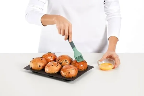 Köksborste - Lékué - 0208040V28 - Silikon platina - Ergonomiskt handtag - Motståndskraftig upp till 220°C