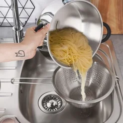 Kökssil i rostfritt stål med handtag 21 cm