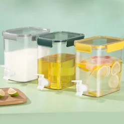 Dryckesautomater-Kylskåp Kallvattenkokare med kran Stor kapacitet Kanna Kylskåp Kallvattenbehållare för hemköket