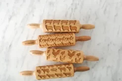 MoodForWood Träkavel 25 cm med handtag, set om 4, graverad, perfekt för bakning - Mönster med bondgårdsdjur