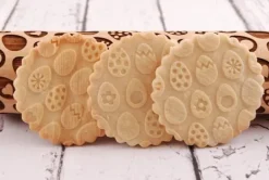 Kavlar-MoodForWood Träkavel, Graverad, 43 cm med Handtag, Perfekt för Bakning - Påskäggsmönster