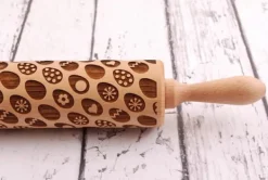 Kavlar-MoodForWood Träkavel, Graverad, 43 cm med Handtag, Perfekt för Bakning - Påskäggsmönster