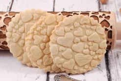 Kavlar-MoodForWood Träkavel, Graverad, 43 cm med Handtag, Perfekt för Bakning - Hjärtmönster