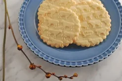 MoodForWood Träkavel, Graverad, 43 cm med Handtag, Perfekt för Bakning - Komönster