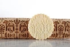 Kavlar-MoodForWood Träkavel, Graverad, 43 cm med Handtag, Perfekt för Bakning - Dala Mönster