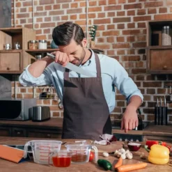 Mått & Måttskedar-Måttkannset, 7x10x13.5 cm, Transparent, Röd