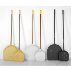 Pizzaspadar-Perforerad pizzaugnsskyffel i aluminium Sula Mio 330x1700mm Lilly Codroipo Hendi 617830