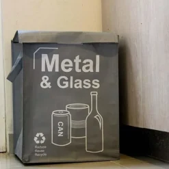 Set med 3 ekologiska återvinningspåsar - Kapacitet 50 liter - Sortering av plast, glas, papper - Modern stil och färger