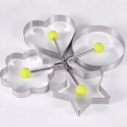 SET MED 4 STÅLFORMAR FÖR STEKADE ÄGG