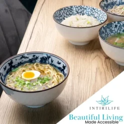 Skålset i 4 delar i en elegant presentförpackning skål Japanskt porslinsservis i blått och vitt