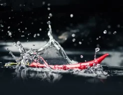 Grytlappar & Grillvantar-SKÄRBRÄDA I GLAS 52x40 CHILI PEPPAR