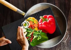 SKÄRBRÄDA I GLAS 52x30 PAPRIKA