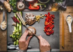 SKÄRBRÄDA I GLASPLATTA 52x40 BAMBU