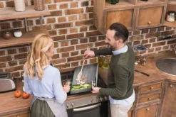 SKÄRBRÄDA I GLASPLATTA 52x40 BAMBU