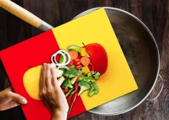 SKÄRBRÄDA I GLASPLATTA 52x40 FRUKT