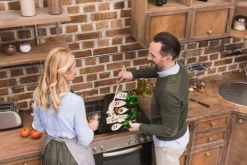 SKÄRBRÄDA I GLASPLATTA 52x40 KÖK