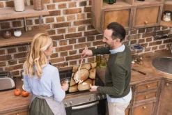 SKÄRBRÄDA I GLASPLATTA 52x40 TRÄ