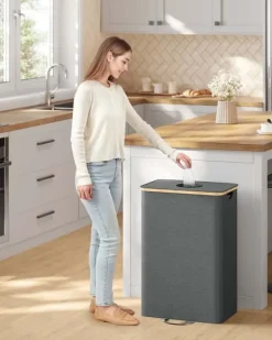 Tvättutrustning-SONGMICS insamlingsbehållare för pantflaskor 95 L skiffergrå-naturbeige