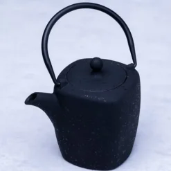 Tekanna i gjutjärn 0,9L KINGHOFF KH-1818