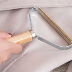 Återanvändningsbar Luddborttagare med Trähandtag Klädvårdsrulle