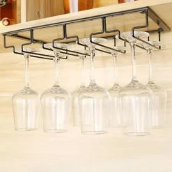 Vinglashängare med 4 rader i pulverlackerat järn, plats för flera glas