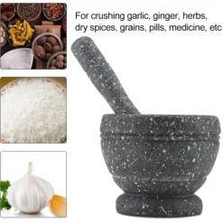 Mortlar & Mortelstötar-Vitlökskvarn i plast - köksredskap för att mala kryddor och örter